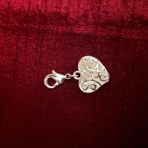 NWT Mini Heart Charm Essential Oil Diffuser